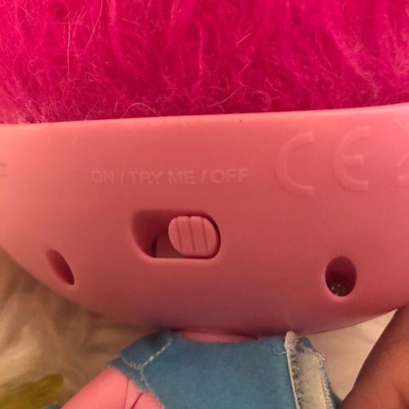 Pixar Trolls Movie Hug Time Poppy Doll Toy Light-up Talk Toy - Picture 5 of 7